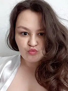 BlackCurly online show from June 7, 2026, 11:37 am