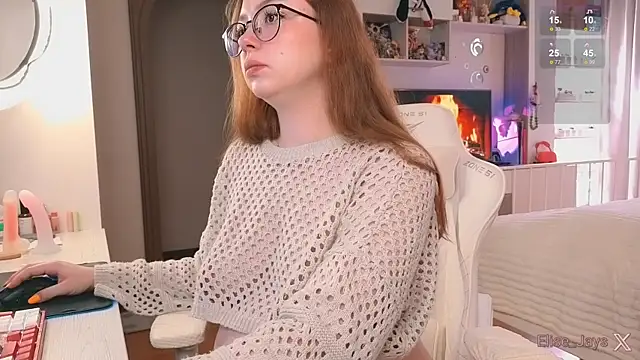 elisejays online show from October 21, 2025, 11:42 am