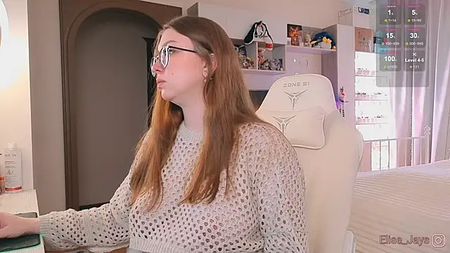 elisejays online show from October 5, 2025, 12:18 pm