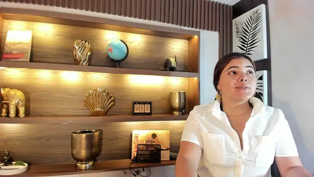 Snapshot of EVELIN_MASON chatting on September 23, 2025, 7:43 pm EVELIN MASON online show from September 23, 2025, 7:43 pm