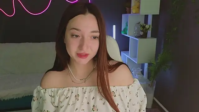 Snapshot of YasmineWest chatting on October 12, 2025, 1:40 am YasmineWest online show from October 12, 2025, 1:40 am