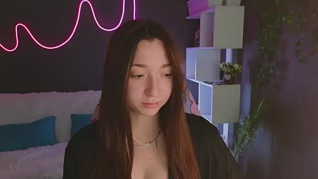 Snapshot of YasmineWest chatting on October 6, 2025, 1:29 am YasmineWest online show from October 6, 2025, 1:29 am