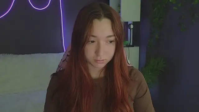 Snapshot of YasmineWest chatting on September 14, 2025, 1:39 am YasmineWest online show from September 14, 2025, 1:39 am