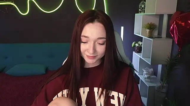 Snapshot of YasmineWest chatting on February 24, 2025, 10:15 am YasmineWest online show from February 24, 2025, 10:15 am