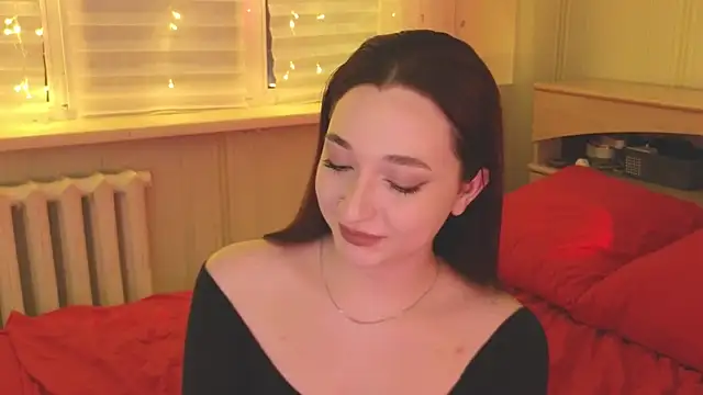 Snapshot of YasmineWest chatting on February 16, 2025, 1:05 pm YasmineWest online show from February 16, 2025, 1:05 pm