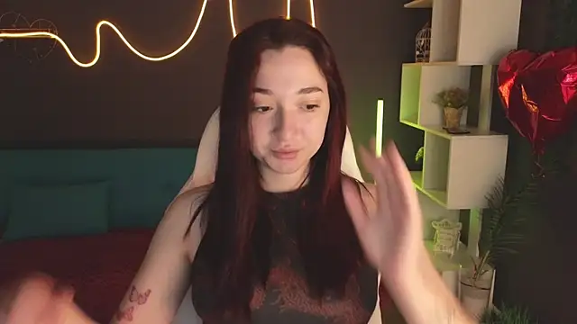 Snapshot of YasmineWest chatting on March 10, 2025, 12:50 am YasmineWest online show from March 10, 2025, 12:50 am