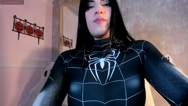 cattleya jensen  online show from October 4, 2025, 1:23 pm