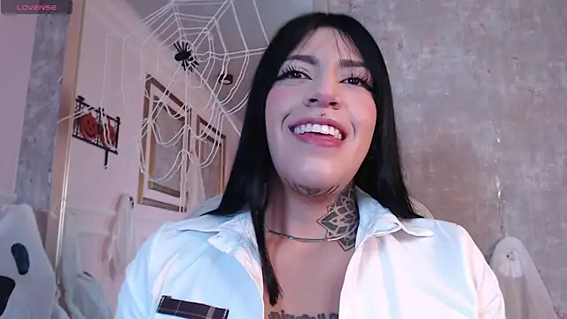 cattleya jensen  online show from October 10, 2025, 1:56 pm