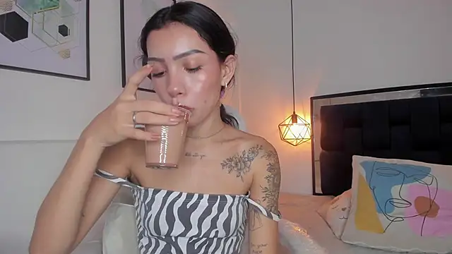 Snapshot of amysc chatting on October 8, 2025, 1:34 pm amysc online show from October 8, 2025, 1:34 pm