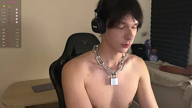 Snapshot of carthylovvve chatting on October 7, 2025, 5:03 pm carthylovvve online show from October 7, 2025, 5:03 pm