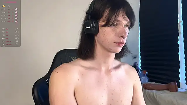 Snapshot of carthylovvve chatting on October 2, 2025, 1:14 pm carthylovvve online show from October 2, 2025, 1:14 pm