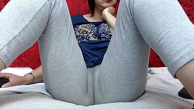 MELANIE SEX69 online show from November 24, 2025, 9:26 pm