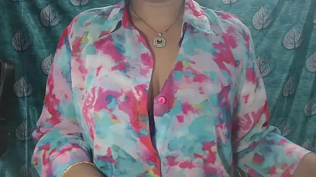 Sophia your online show from March 1, 2025, 3:38 pm
