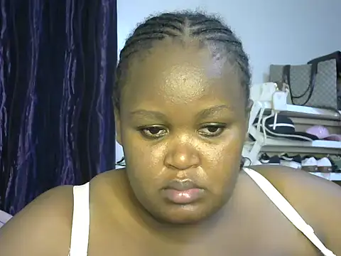 Snapshot of Brizzy_dee chatting on June 17, 2026, 7:13 pm Brizzy dee online show from June 17, 2026, 7:13 pm