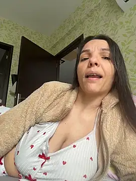 Snapshot of samilux5 chatting on October 27, 2025, 2:29 pm samilux5 online show from October 27, 2025, 2:29 pm