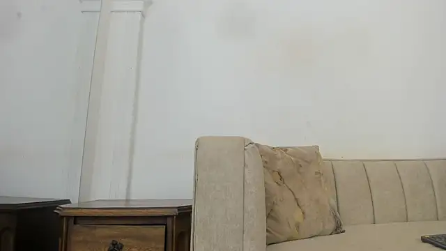 Snapshot of saray_mardez chatting on October 12, 2025, 12:06 pm saray mardez online show from October 12, 2025, 12:06 pm