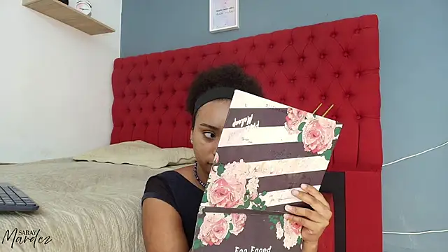 Snapshot of saray_mardez chatting on September 18, 2025, 12:08 pm saray mardez online show from September 18, 2025, 12:08 pm