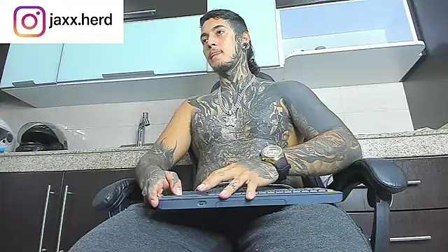 Snapshot of JAXXXONHERD chatting on October 14, 2025, 7:36 pm JAXXXONHERD online show from October 14, 2025, 7:36 pm