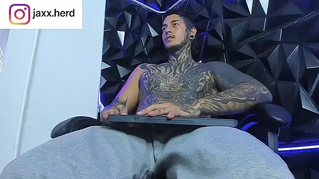 Snapshot of JAXXXONHERD chatting on September 16, 2025, 12:39 pm JAXXXONHERD online show from September 16, 2025, 12:39 pm