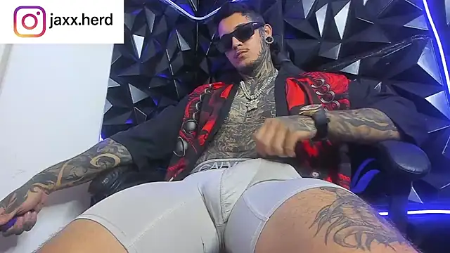 Snapshot of JAXXXONHERD chatting on September 23, 2025, 11:45 pm JAXXXONHERD online show from September 23, 2025, 11:45 pm