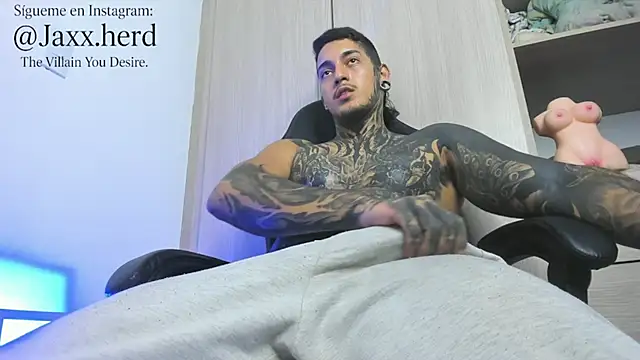 JAXXXONHERD online show from December 17, 2025, 5:51 pm