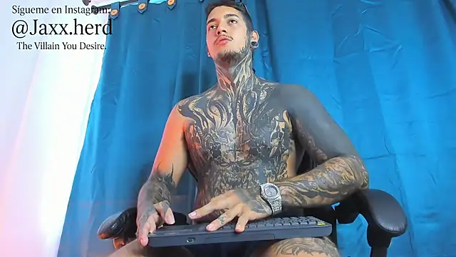 Snapshot of JAXXXONHERD chatting on October 13, 2025, 2:29 pm JAXXXONHERD online show from October 13, 2025, 2:29 pm