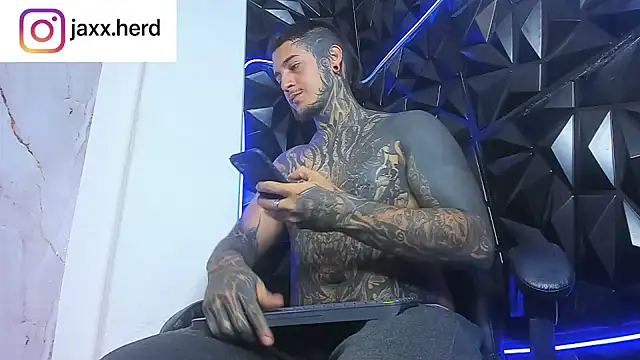 Snapshot of JAXXXONHERD chatting on September 19, 2025, 3:27 pm JAXXXONHERD online show from September 19, 2025, 3:27 pm