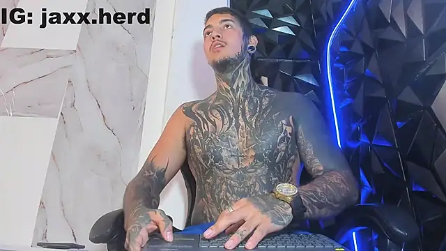 Snapshot of JAXXXONHERD chatting on October 3, 2025, 3:13 pm JAXXXONHERD online show from October 3, 2025, 3:13 pm