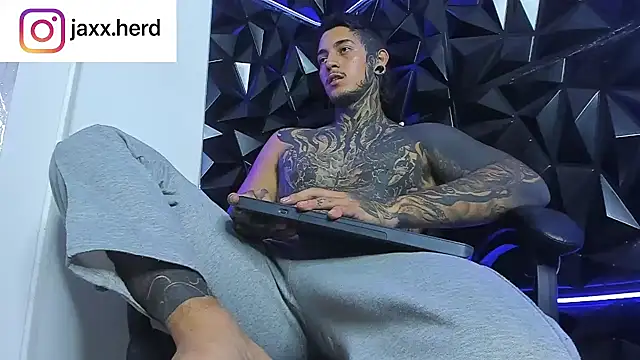 Snapshot of JAXXXONHERD chatting on September 27, 2025, 11:22 pm JAXXXONHERD online show from September 27, 2025, 11:22 pm