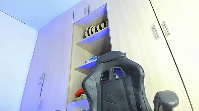 Snapshot of JAXXXONHERD chatting on October 27, 2025, 2:07 pm JAXXXONHERD online show from October 27, 2025, 2:07 pm