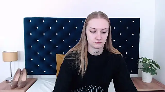 Snapshot of AlexaTease chatting on January 30, 2025, 12:27 pm AlexaTease online show from January 30, 2025, 12:27 pm