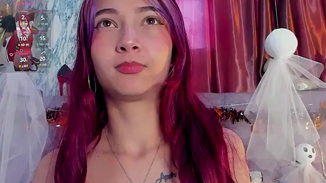 Snapshot of _Scarlett_01 chatting on October 24, 2025, 1:32 pm  Scarlett 01 online show from October 24, 2025, 1:32 pm