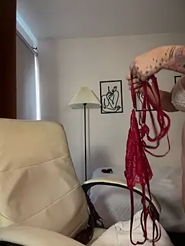 horny roomiess online show from February 14, 2026, 2:17 pm