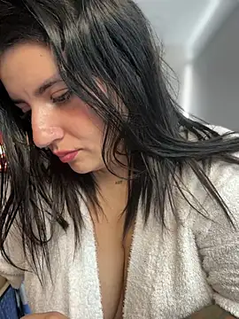 horny roomiess online show from February 26, 2025, 5:21 pm
