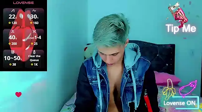 Snapshot of Liamscott_ chatting on January 25, 2025, 4:23 am Liamscott online show from January 25, 2025, 4:23 am