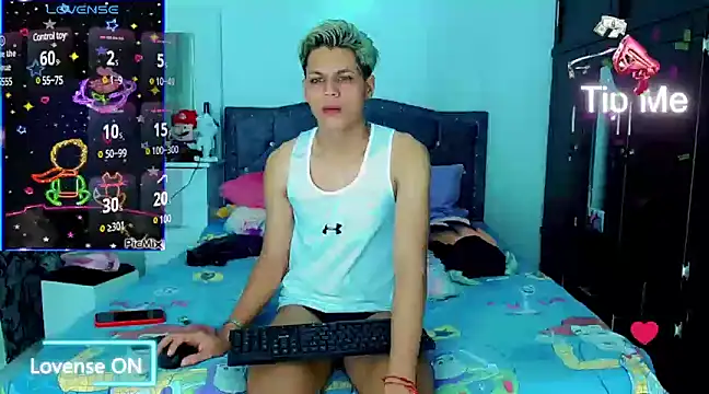 Snapshot of Liamscott_ chatting on February 20, 2025, 7:23 am Liamscott online show from February 20, 2025, 7:23 am