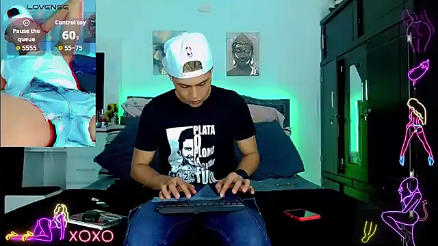 Liamscott  online show from September 26, 2025, 9:32 pm