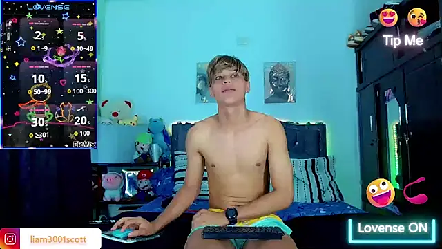 Snapshot of Liamscott_ chatting on November 16, 2025, 7:18 pm Liamscott online show from November 16, 2025, 7:18 pm