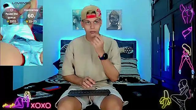 Liamscott  online show from October 10, 2025, 1:50 am