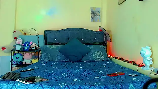 Liamscott  online show from March 21, 2026, 6:34 pm