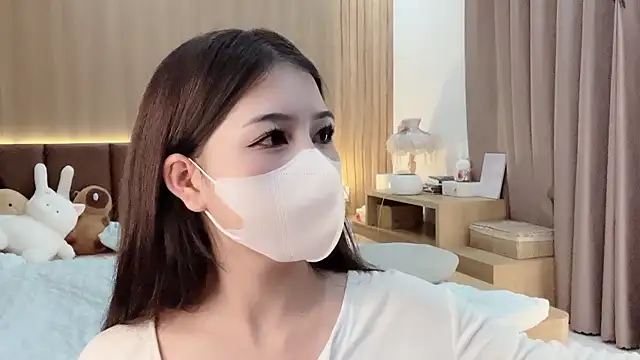 Jennie Spa online show from March 7, 2025, 7:27 pm