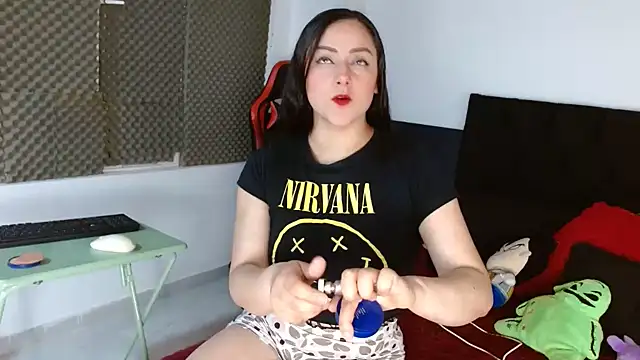 Noamartin  online show from June 7, 2026, 3:12 am