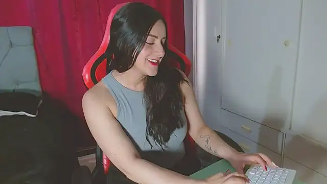 Noamartin  online show from February 9, 2026, 10:52 pm