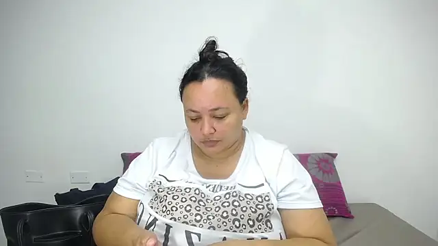 CrushOnMe  online show from March 16, 2026, 12:42 pm