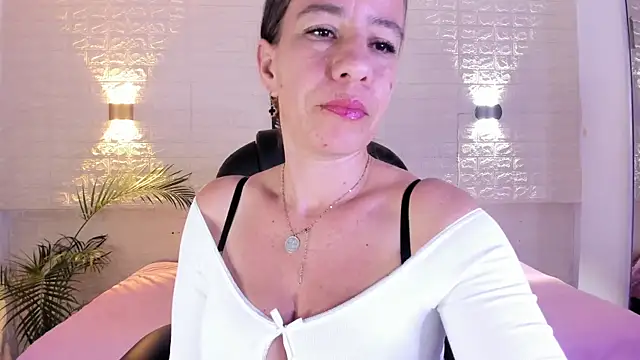 millie brown21 online show from April 18, 2026, 8:20 pm