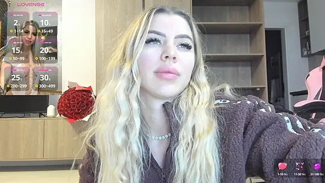 Megan Ros online show from February 12, 2025, 3:49 pm