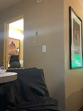 renegade vyxxen online show from January 29, 2025, 3:22 am