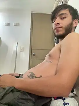 Snapshot of alejdrip chatting on February 16, 2026, 8:29 pm alejdrip online show from February 16, 2026, 8:29 pm