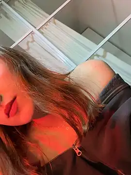 hotAssHell  online show from March 5, 2025, 8:42 pm