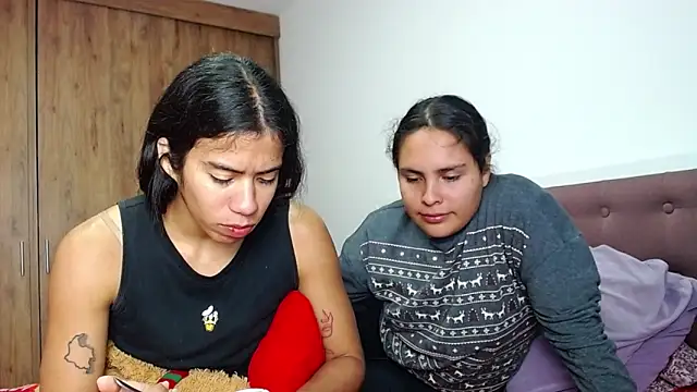 CleoAndAshley online show from March 9, 2025, 10:52 pm